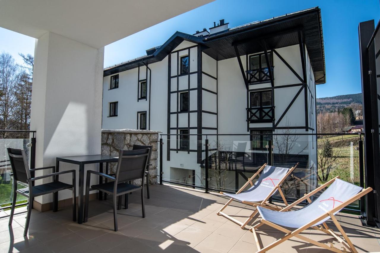 Apartamenty Amira W Kompleksie Apartamenty Piano Świeradów-Zdrój Kültér fotó